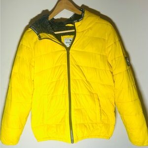 abercrombie kids Bright Yellow Hooded‎ Puffer Jacket.  Size 15/16 Y